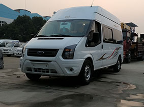 福特新世代全順V348長(zhǎng)軸高頂B型房車交付客戶